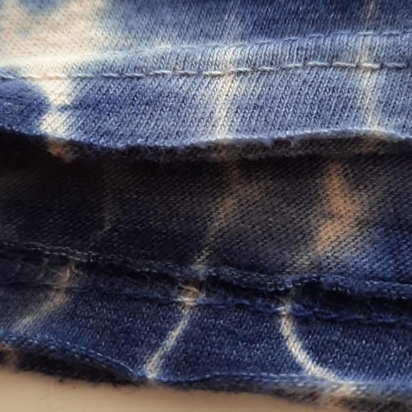 Pam & Gela small blue tye dye short sleeve top - Picture 6 of 11
